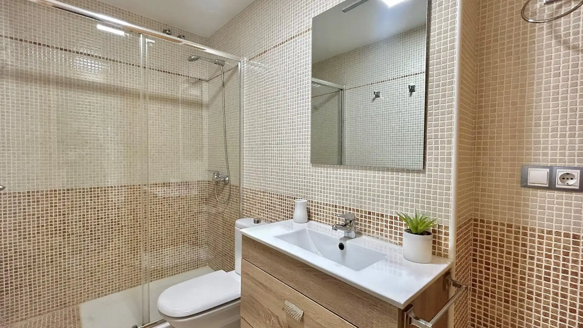 Appartamento con terrazza in vendita a Calle Calle de las Higueras, 95, imagen 56