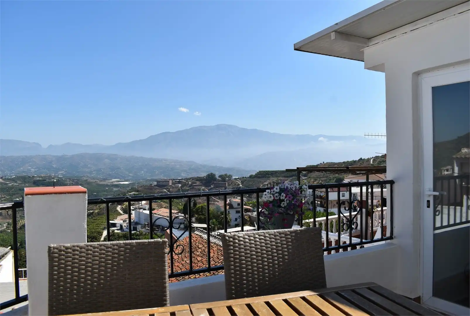 Terraza de Casa o chalet en venta en Iznate con Amueblado