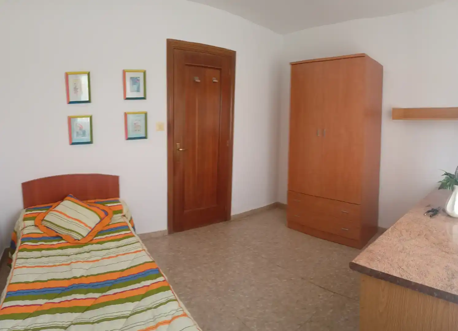 Habitación de Piso en venta en Las Pedroñeras    con Trastero