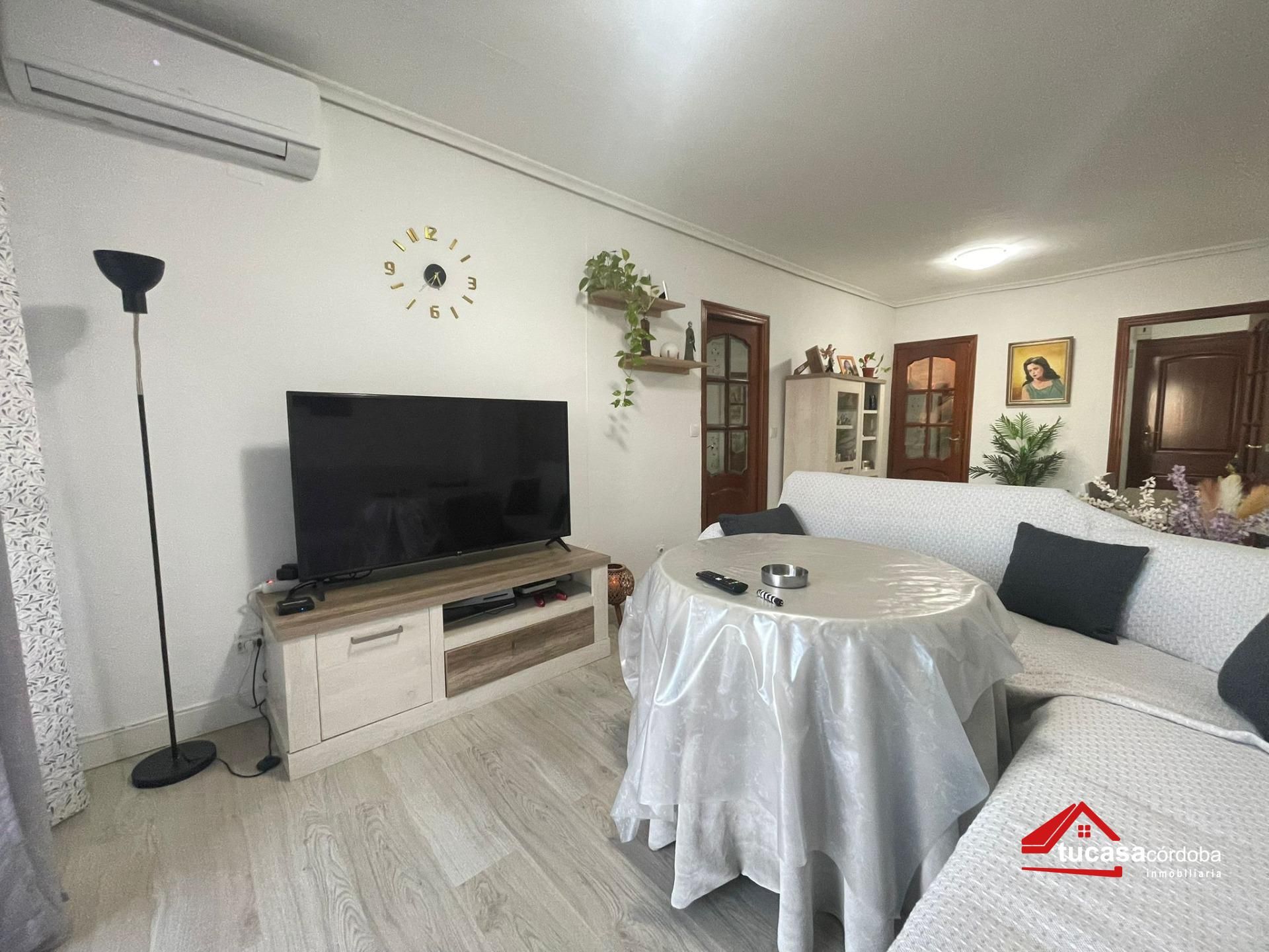 Living room of Flat for sale in  Córdoba Capital  with Air Conditioner, Parquet flooring and Terrace