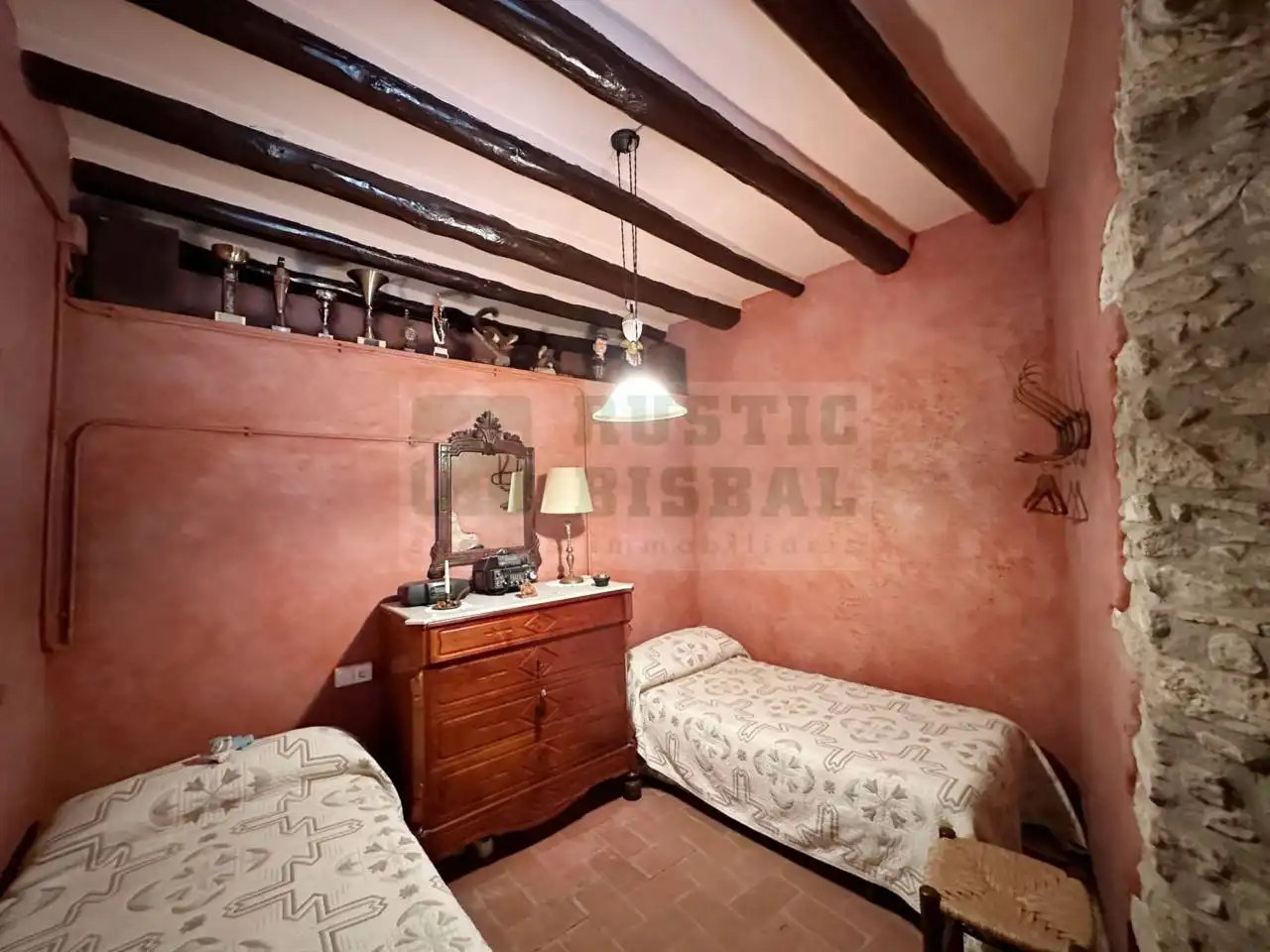 Habitación de Finca rústica en venta en Ullastret con Calefacción y Terraza