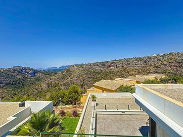 Apartment with pool for sale in Cumbre del Sol