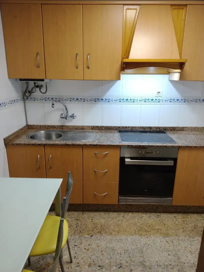 Cuina de Casa adosada en venda en Cariño amb Traster