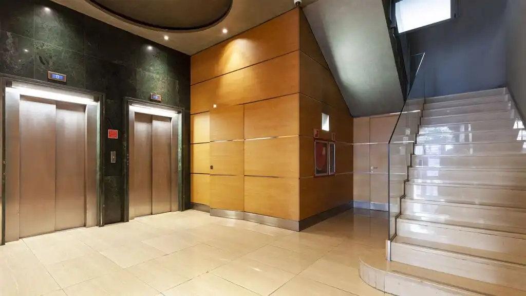 Office space with lift to rent in Carrer de la Diputació, imagen 20