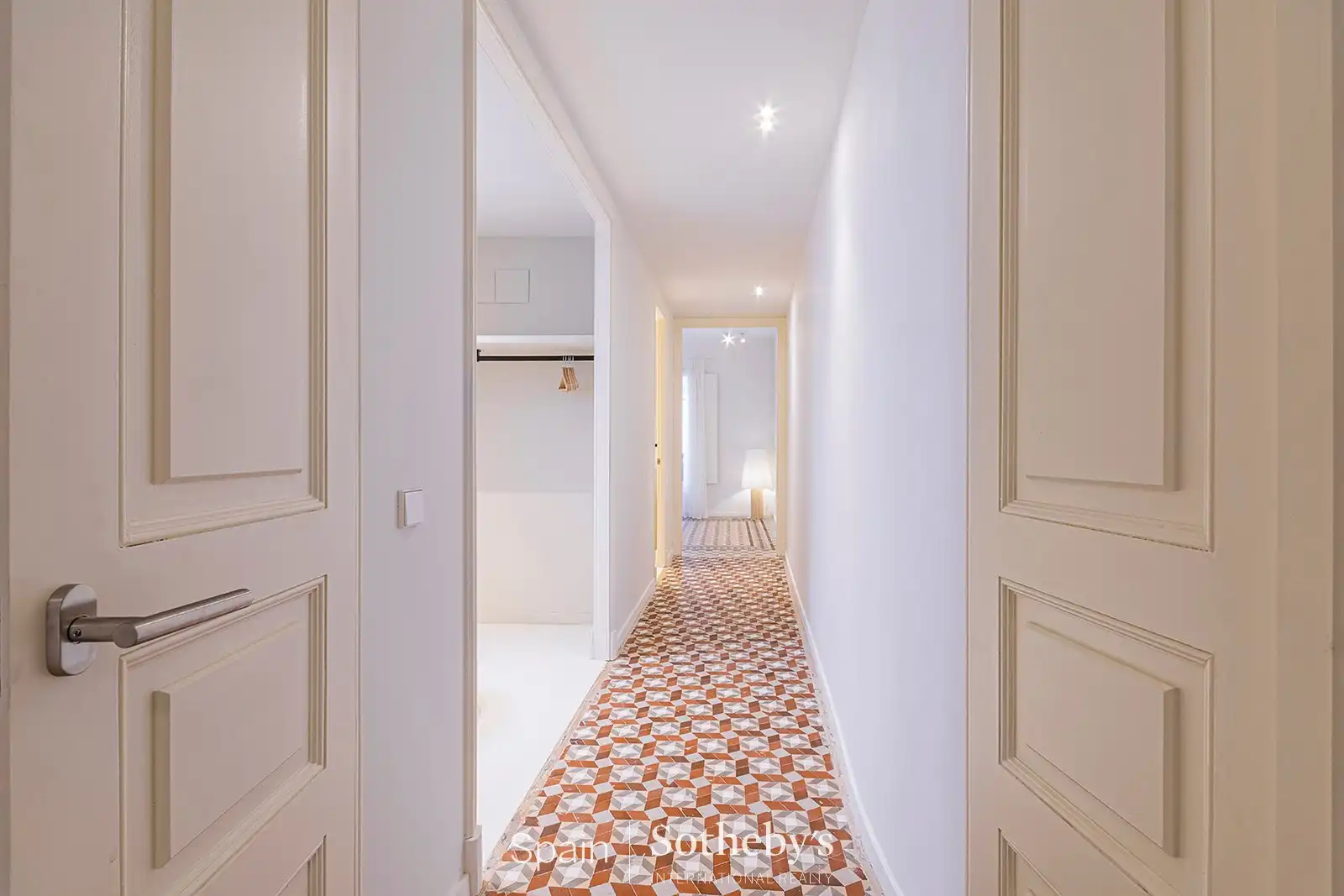 Apartments for sale in Barcelona  with Air Conditioner and Heating