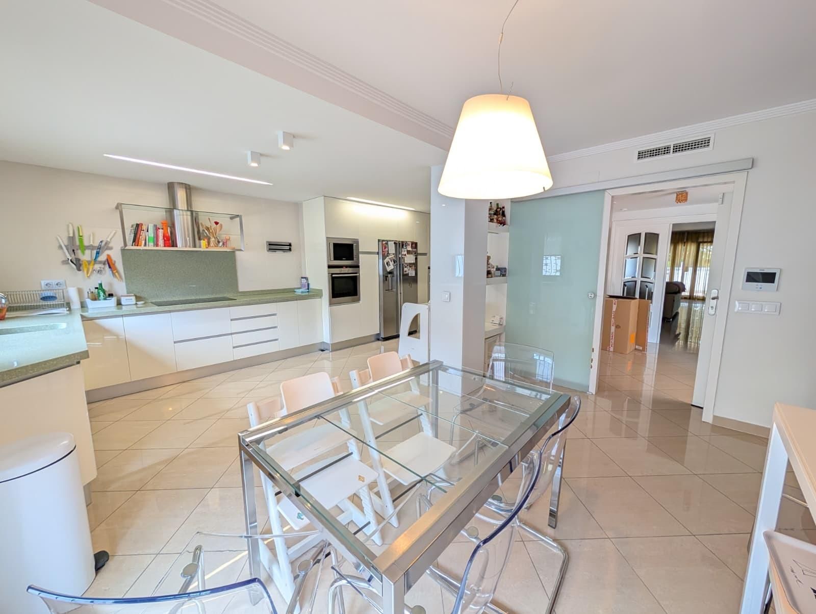 Cocina de Casa o chalet de alquiler en Benirredrà con Jardín privado, Terraza y Balcón