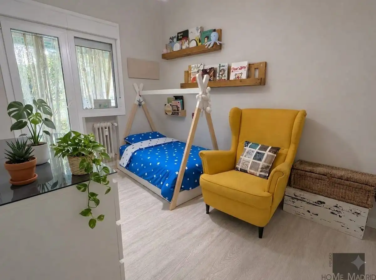 Bedroom of Flat for sale in Madrid  with Air Conditioner, Heating and Terrace