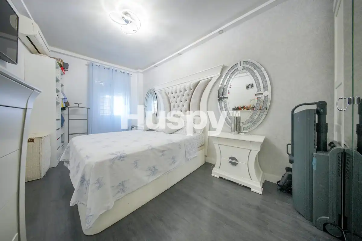 Habitación de Piso en venta en Madrid con Aire acondicionado y Calefacción