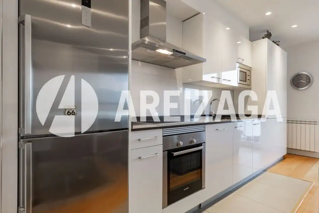 Cocina de Piso en venta en Donostia - San Sebastián  con Calefacción, Terraza y Trastero