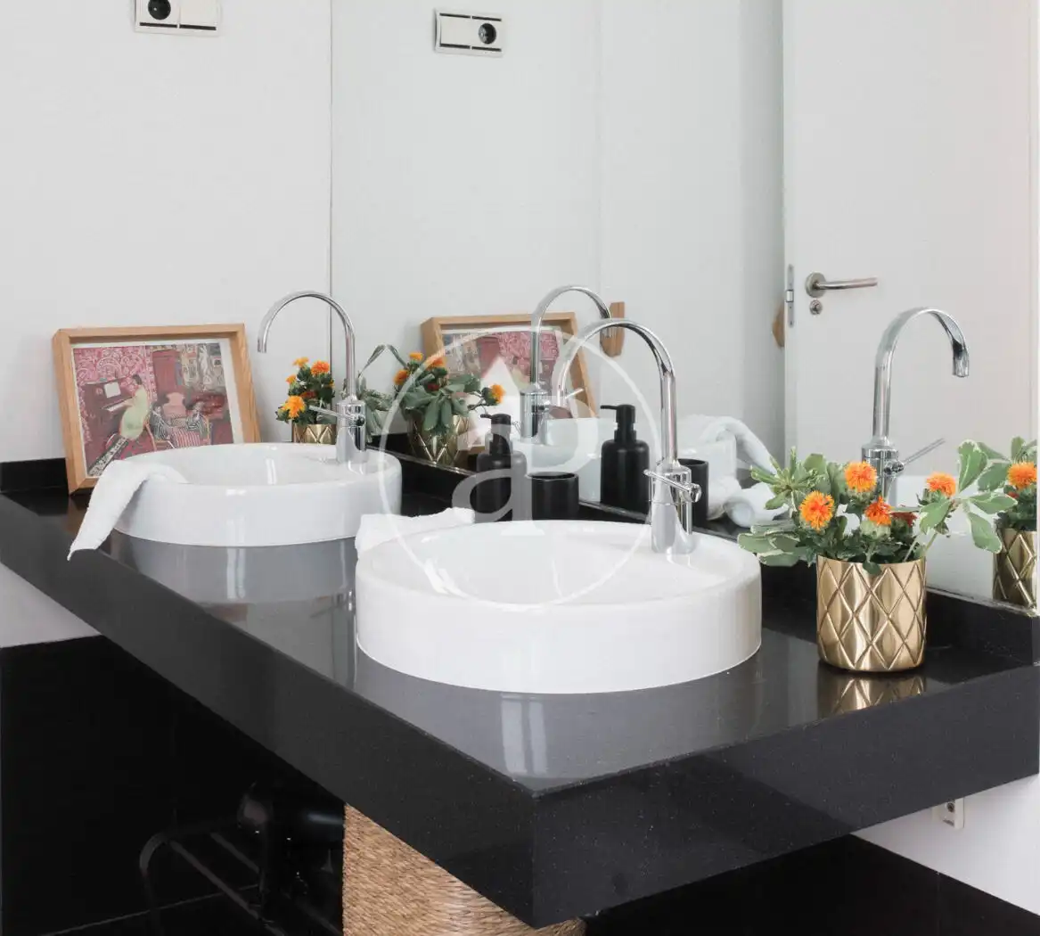 Badezimmer von Wohnung zur Miete in Madrid mit Klimaanlage, Heizung und Möbliert