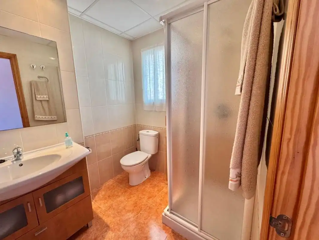 Bathroom of Flat for sale in Ayora  with Air Conditioner, Heating and Terrace