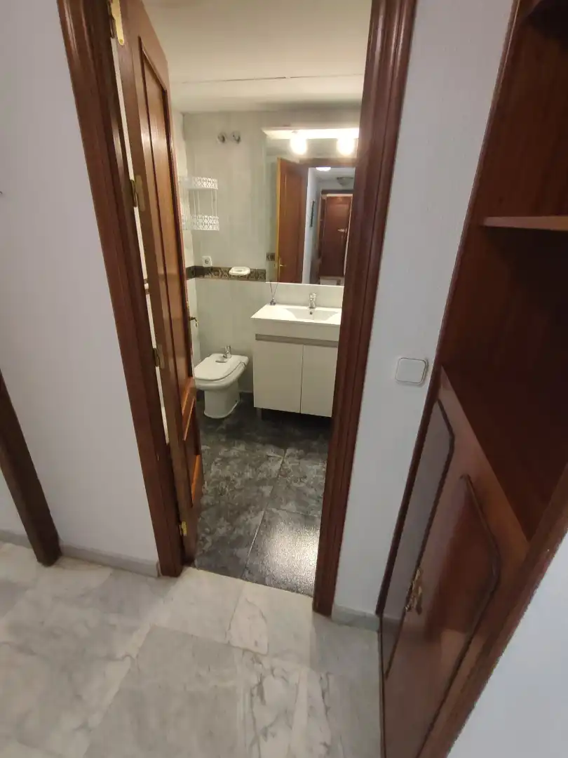 Bathroom of Flat for rent to own in Córdoba  with Air Conditioner, Heating and Terrace