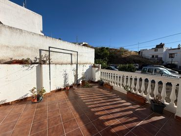 Casa amb balcó en venda a Ardales