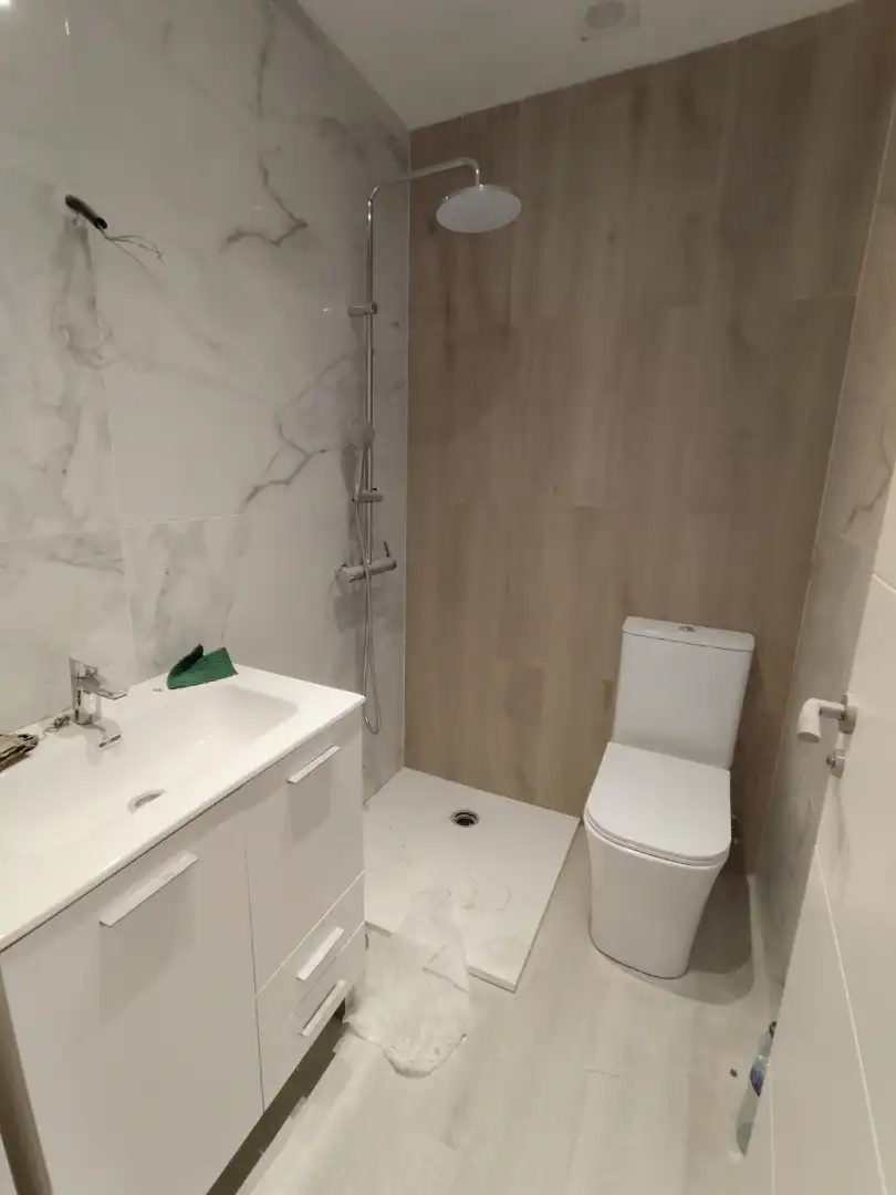 Baño de Apartamento en venta en Guía de Isora con Terraza, Trastero y Horno