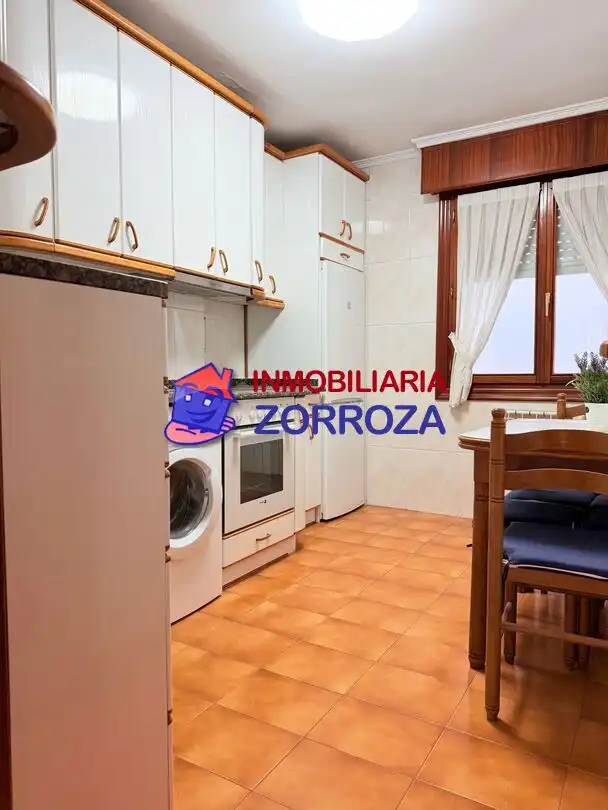 Cocina de Piso en venta en Bilbao  con Calefacción y Amueblado