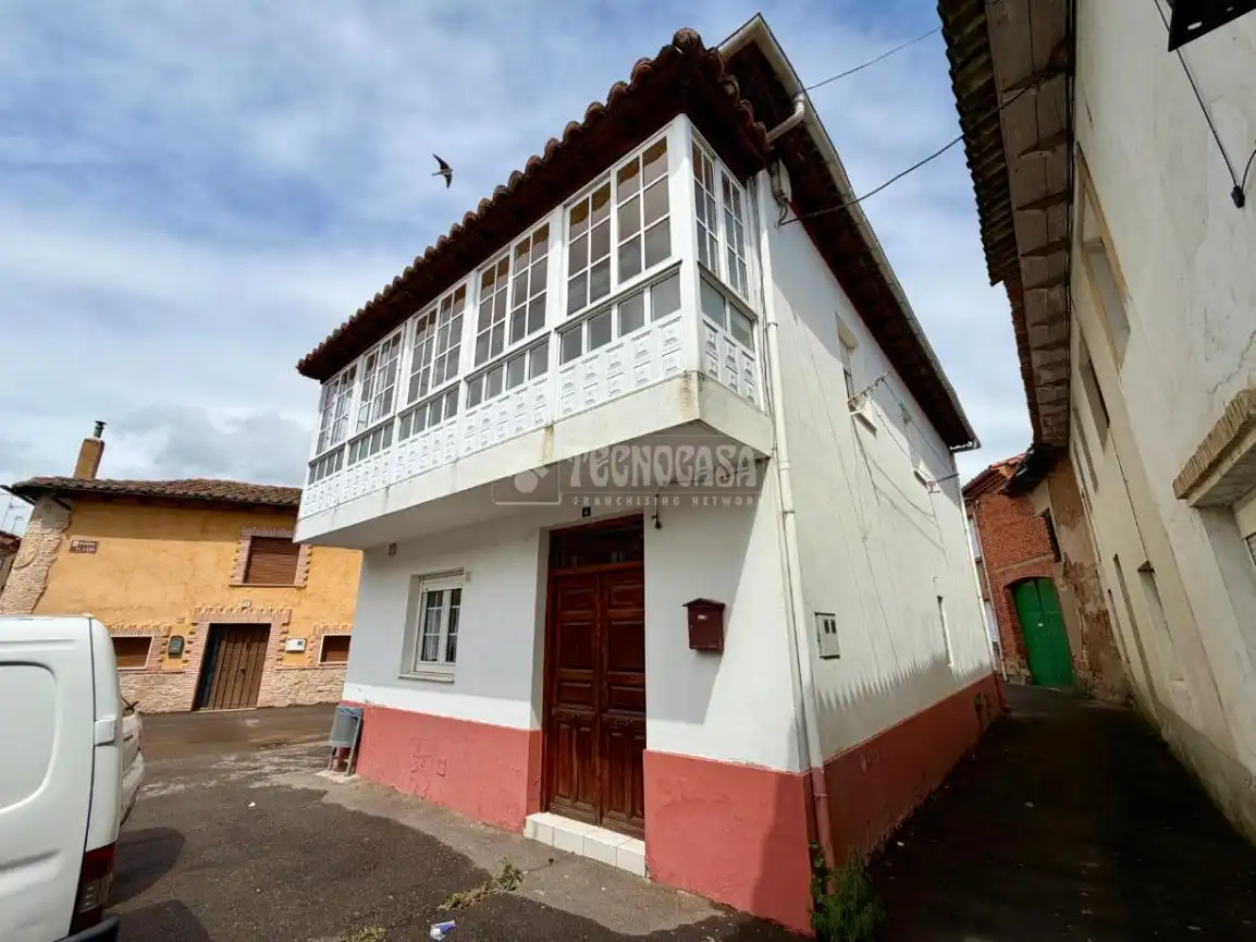 Vista exterior de Casa o chalet en venta en Carrizo con Calefacción y Terraza