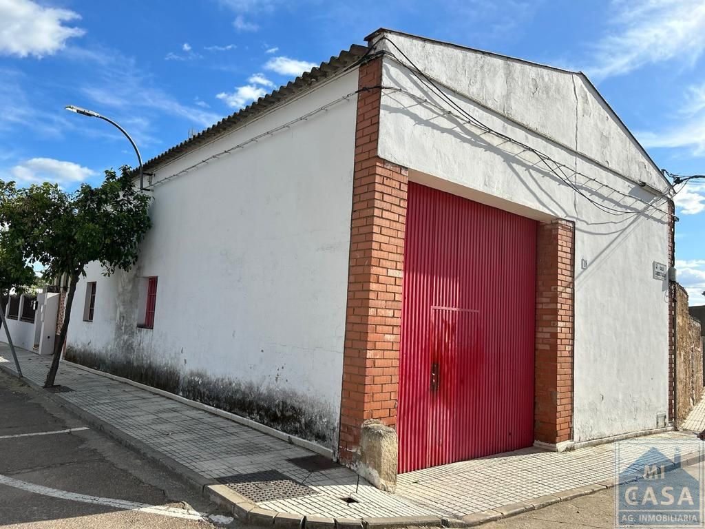 Industrial buildings for sale in Don Álvaro