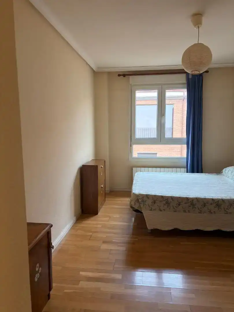 Dormitori de Pis en venda en Ávila Capital amb Piscina