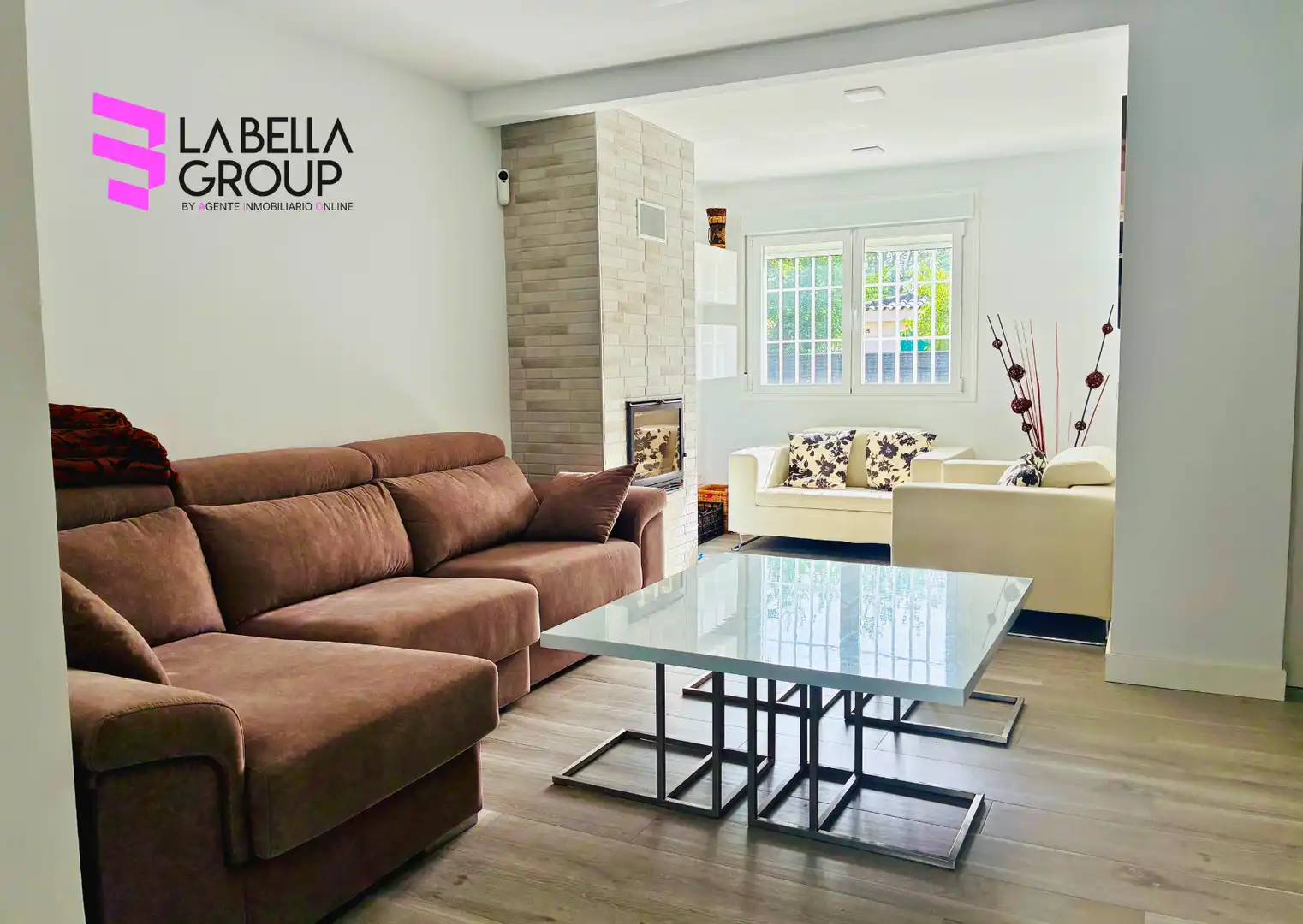 Sala d'estar de Casa o xalet en venda en Nuevo Baztán amb Aire condicionat, Calefacció i Jardí privat
