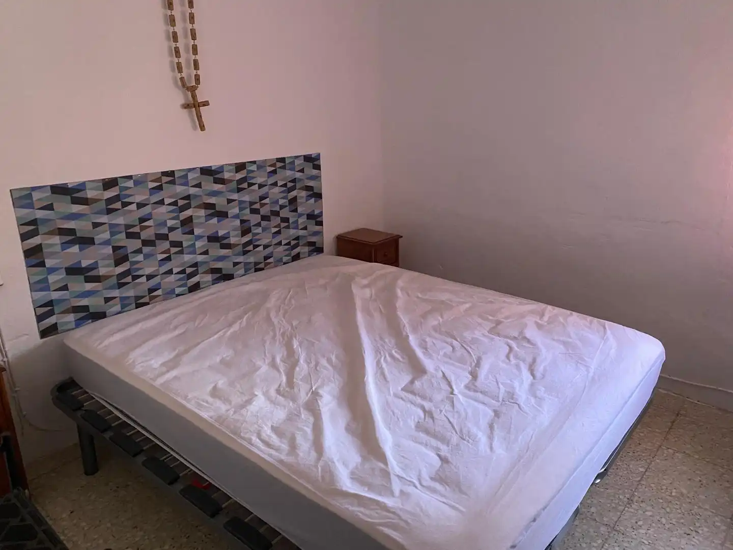 Dormitori de Finca rústica en venda en Villanueva de Jiloca amb Jardí privat
