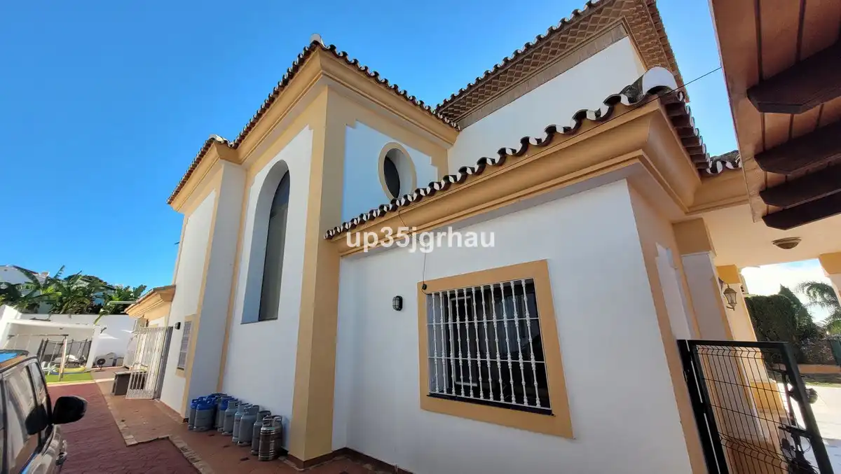 Villa mit Pool zum Verkauf in Avenida Benamara 15, imagen 28