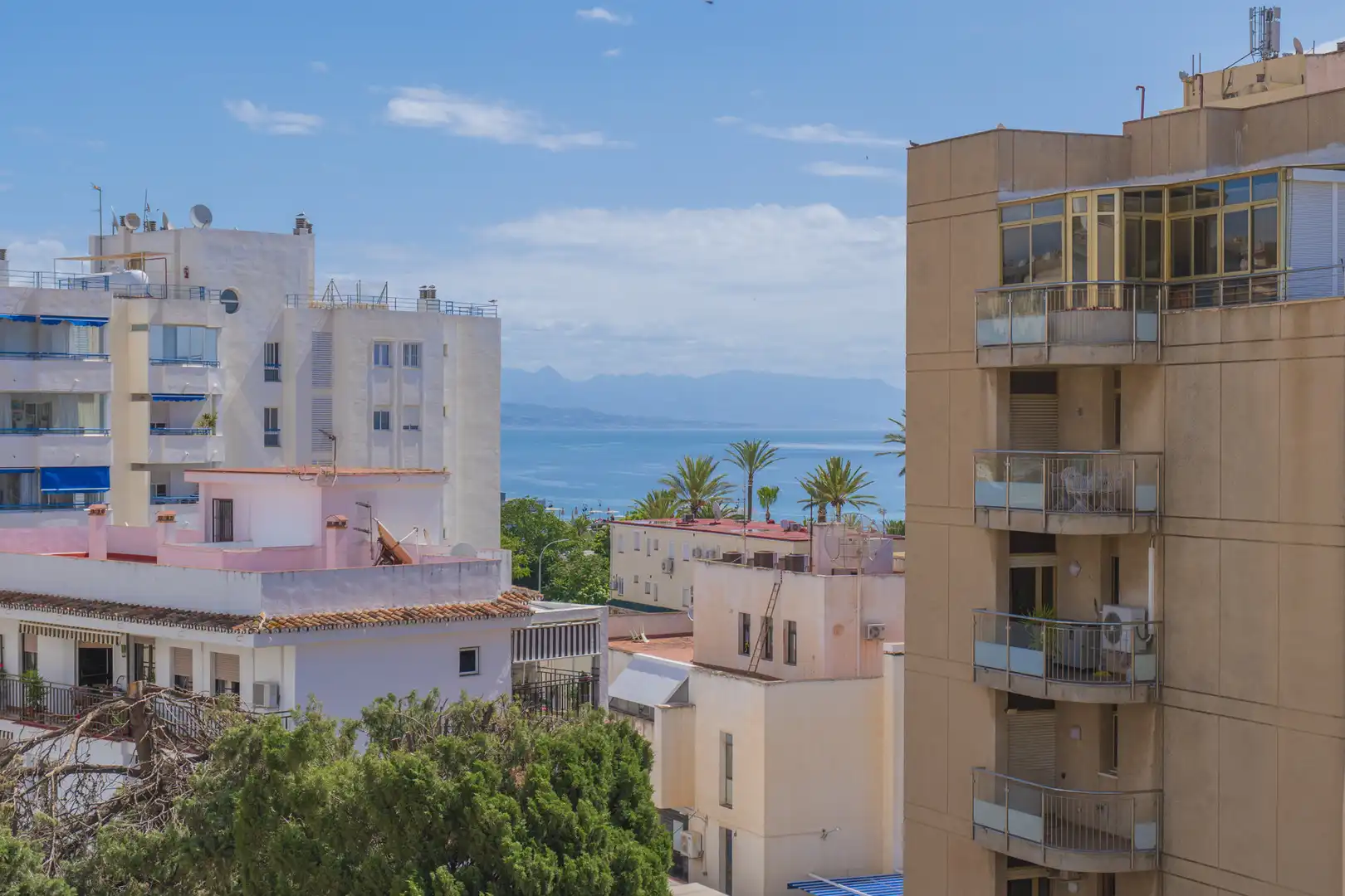Vista exterior de Ático en venta en Torremolinos con Aire acondicionado, Calefacción y Terraza
