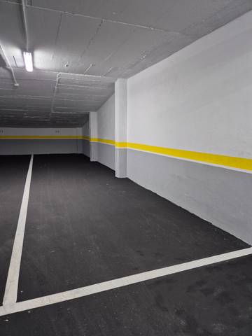 Garaje en Venta en Calle de Julián Casado en Foso - Moreras