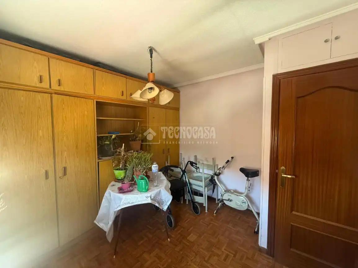 Habitación de Piso en venta en Madrid con Piscina comunitaria