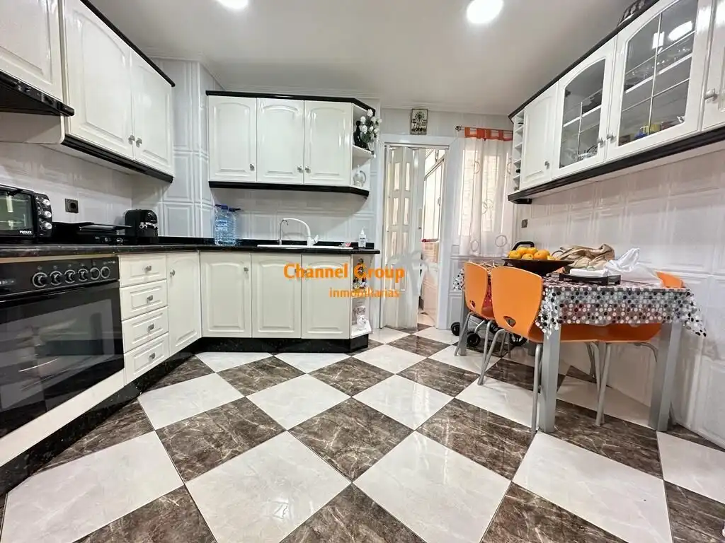 Wohnung mit Terrasse zum Verkauf in Elche ciudad, imagen 2