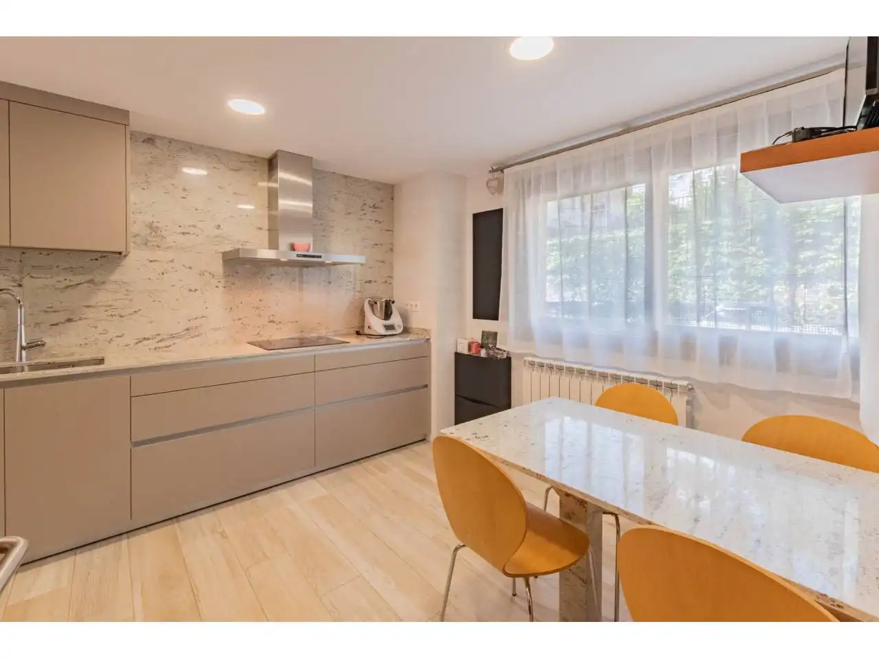 Cocina de Casa o chalet en venta en Vic con Calefacción y Terraza