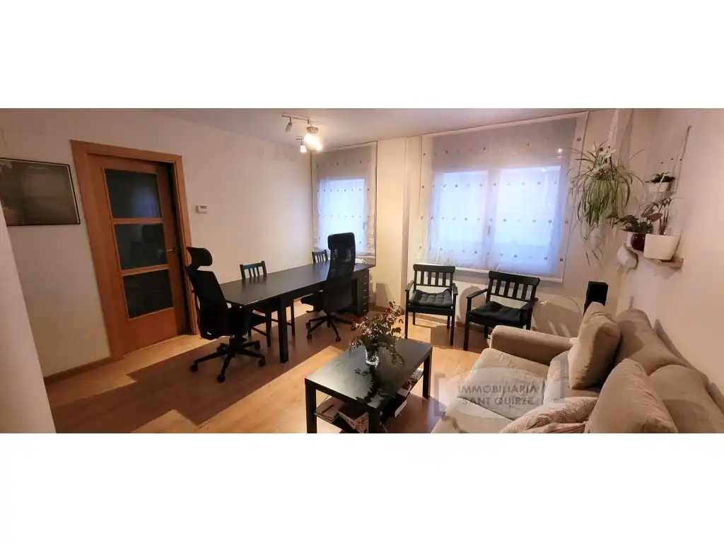 Vista exterior de Piso en venta en Sant Quirze del Vallès