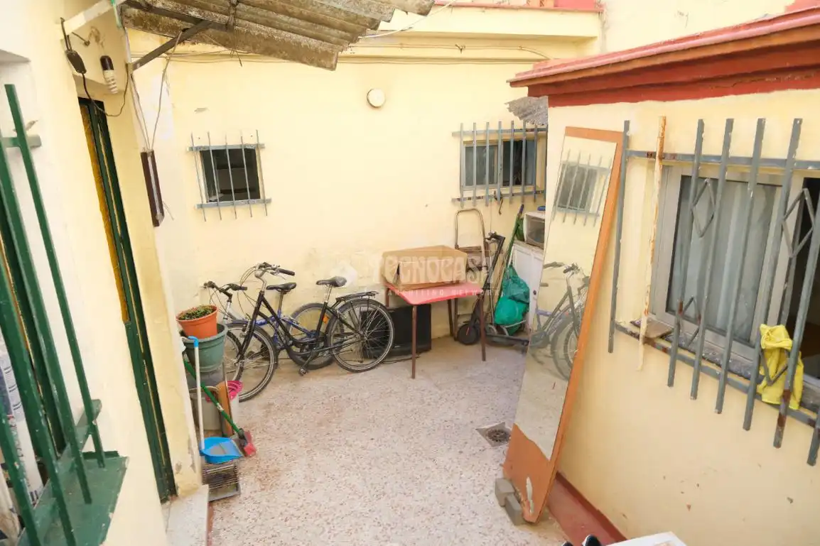 Casa adosada en venta en Sevilla con Terraza