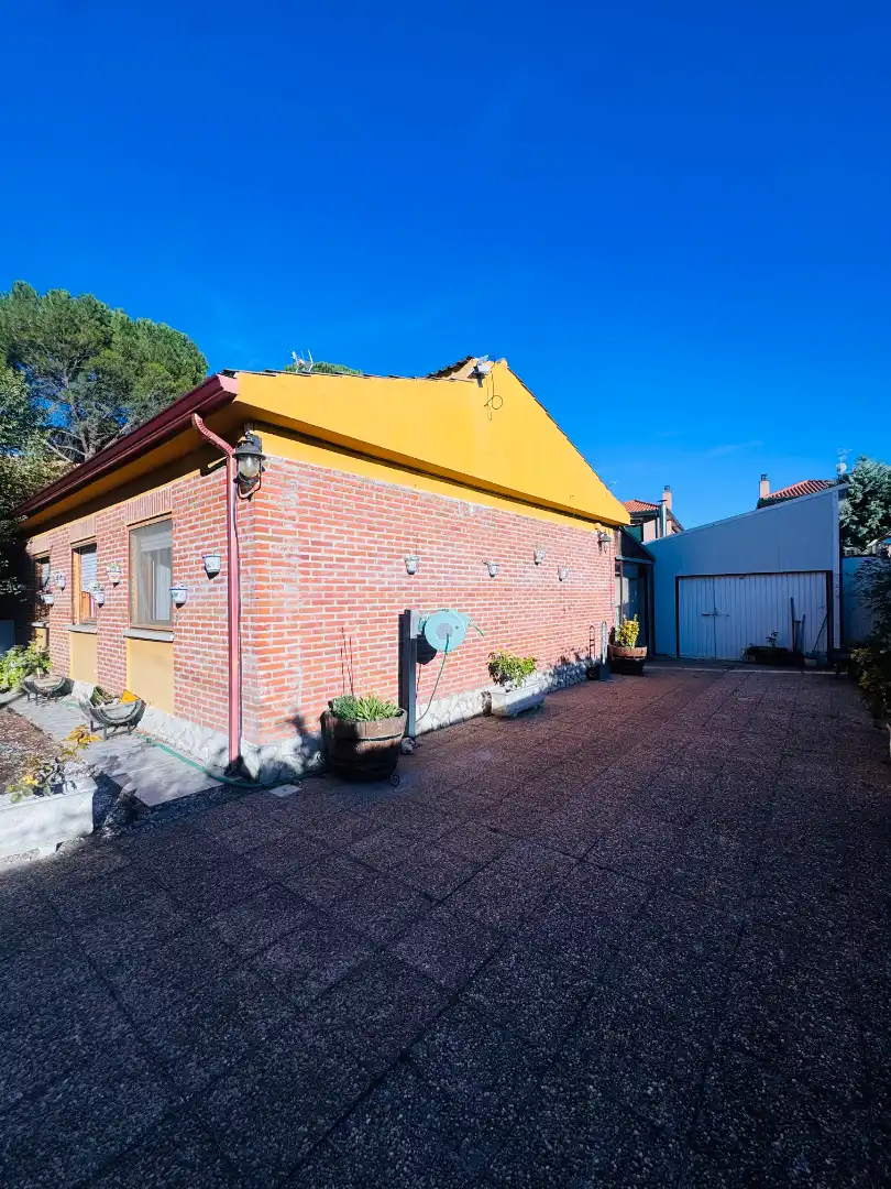 Chalet con piscina en venta en Carretera Aldeamayor, imagen 6