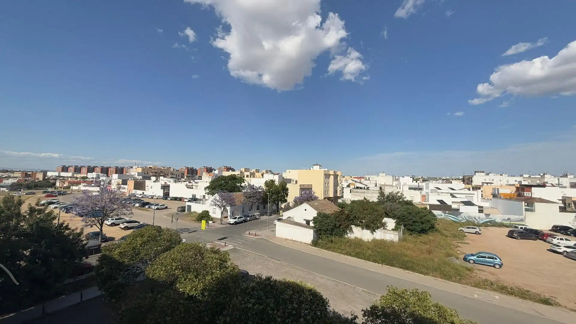 Vista exterior de Piso en venta en Sevilla con Aire acondicionado y Terraza
