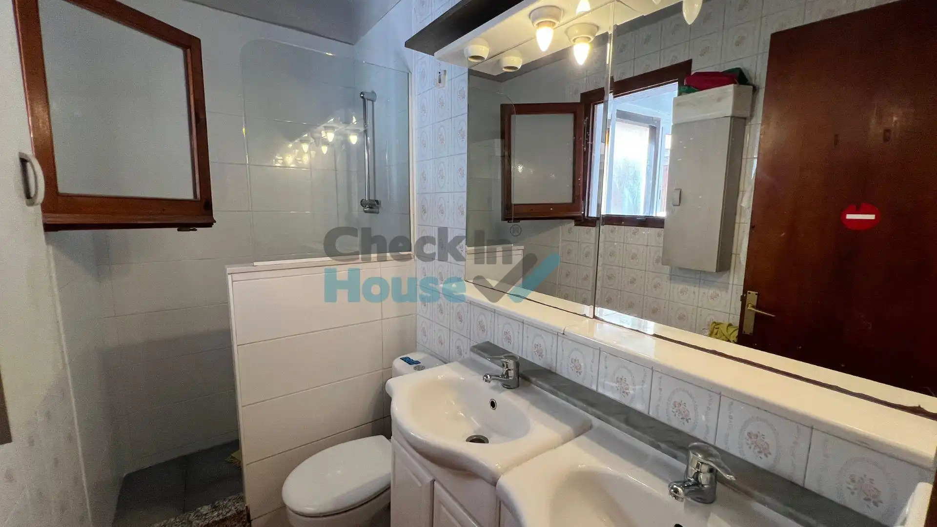 Detached homes for sale in Carrer d'Oviedo, Tueda