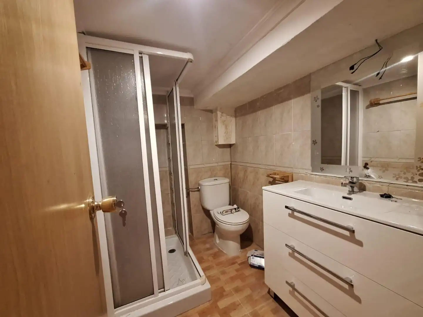 Badezimmer von Erdgeschoss zum Verkauf in Alicante / Alacant mit Klimaanlage