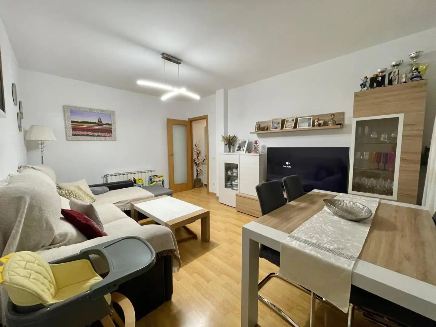 Living room of Flat for sale in Valdepeñas  with Air Conditioner, Heating and Terrace