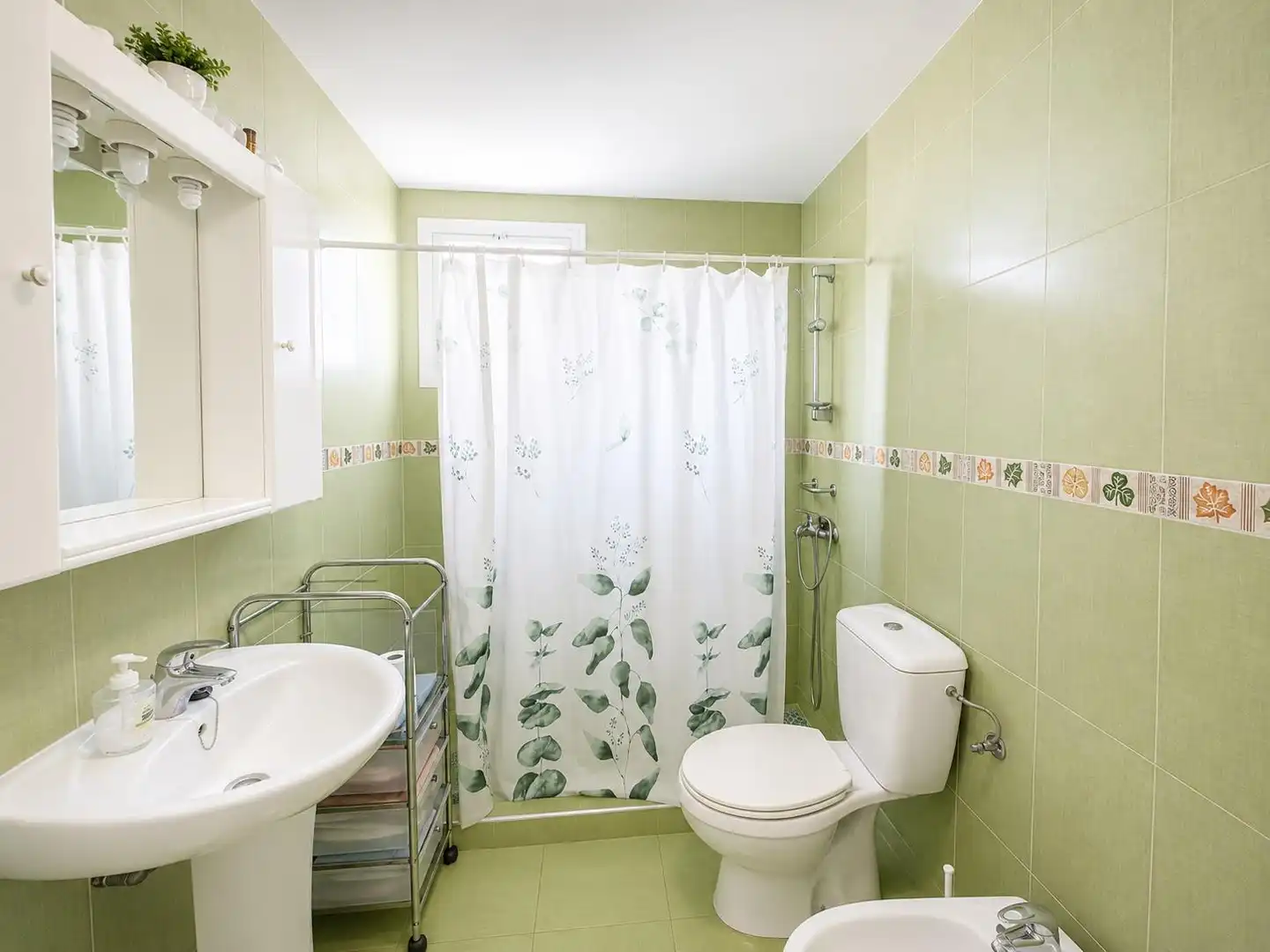 Bathroom of Flat for sale in Benalmádena  with Air Conditioner, Terrace and Furnished