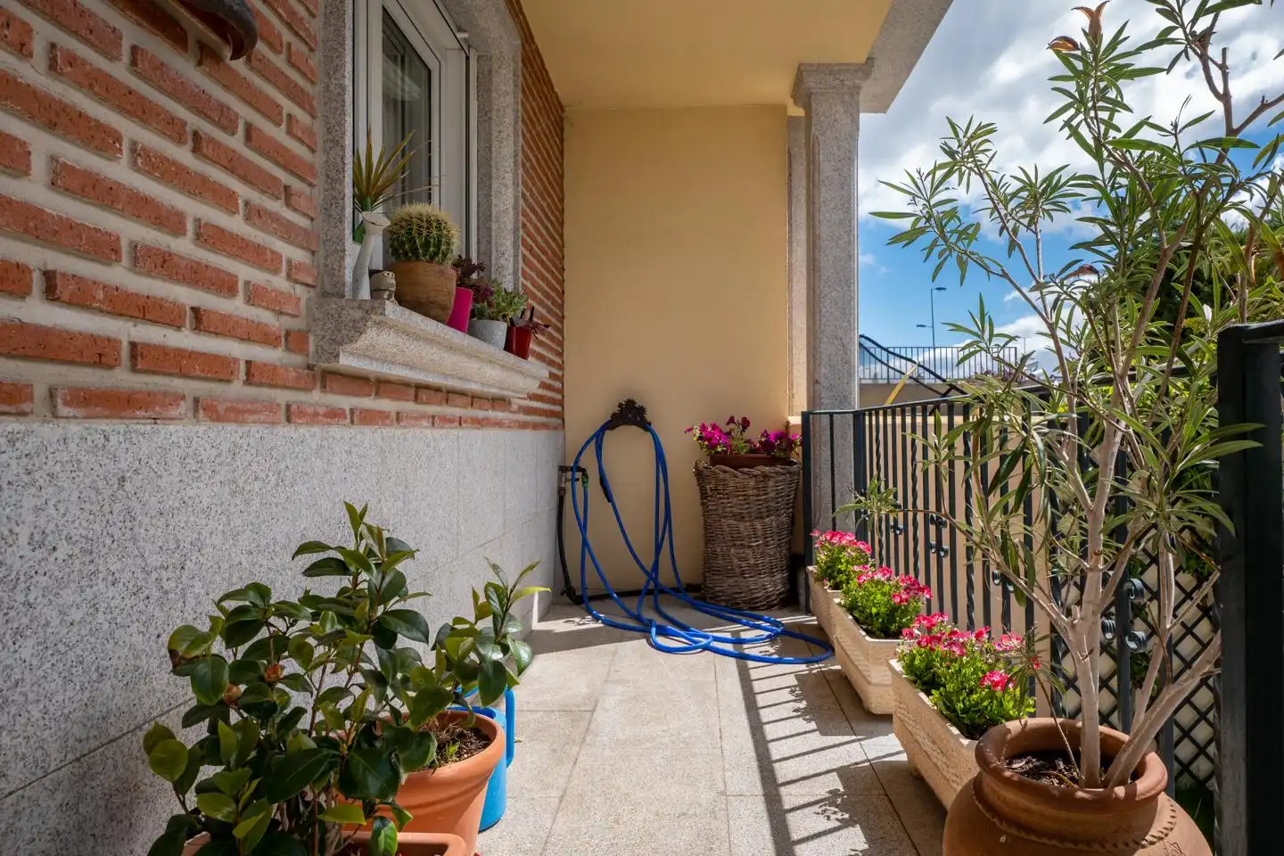 Terrassa de Casa o xalet en venda en Ávila amb Calefacció, Jardí privat i Terrassa