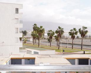 Vista exterior de Pis en venda en Motril amb Terrassa, Moblat i Piscina comunitària