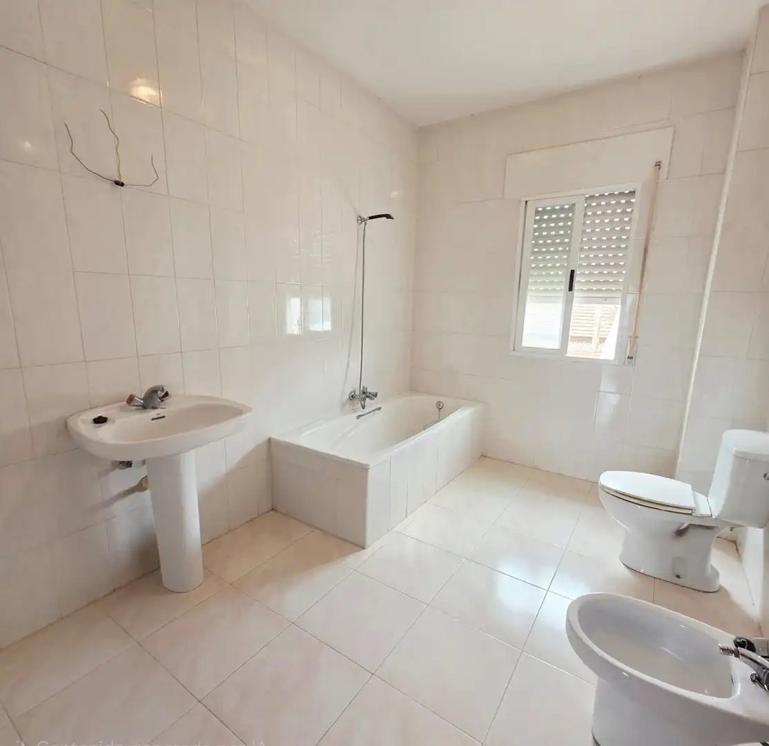 Baño de Casa adosada en venta en Añover de Tajo con Jardín privado y Balcón
