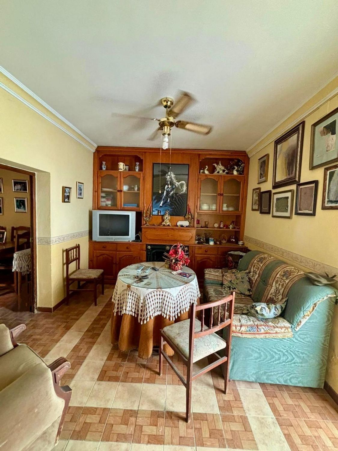 Sala d'estar de Finca rústica en venda en Morón de la Frontera amb Aire condicionat, Jardí privat i Traster