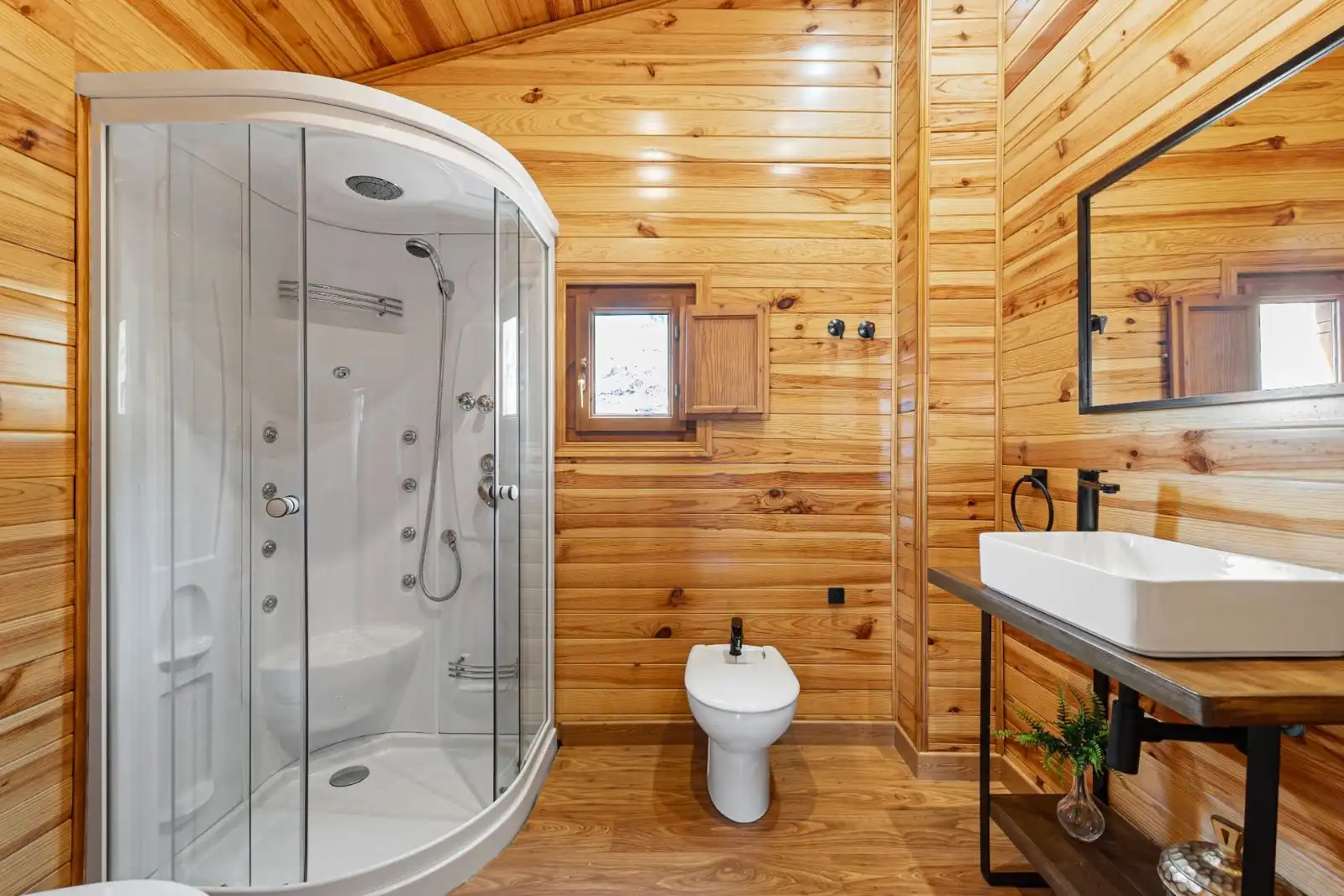 Bathroom of Houses for sale in Málaga  with Air Conditioner, Private garden and Terrace
