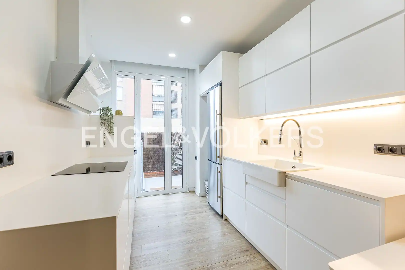 Kitchen of Flat for sale in Sant Feliu de Llobregat  with Heating, Terrace and Storage room