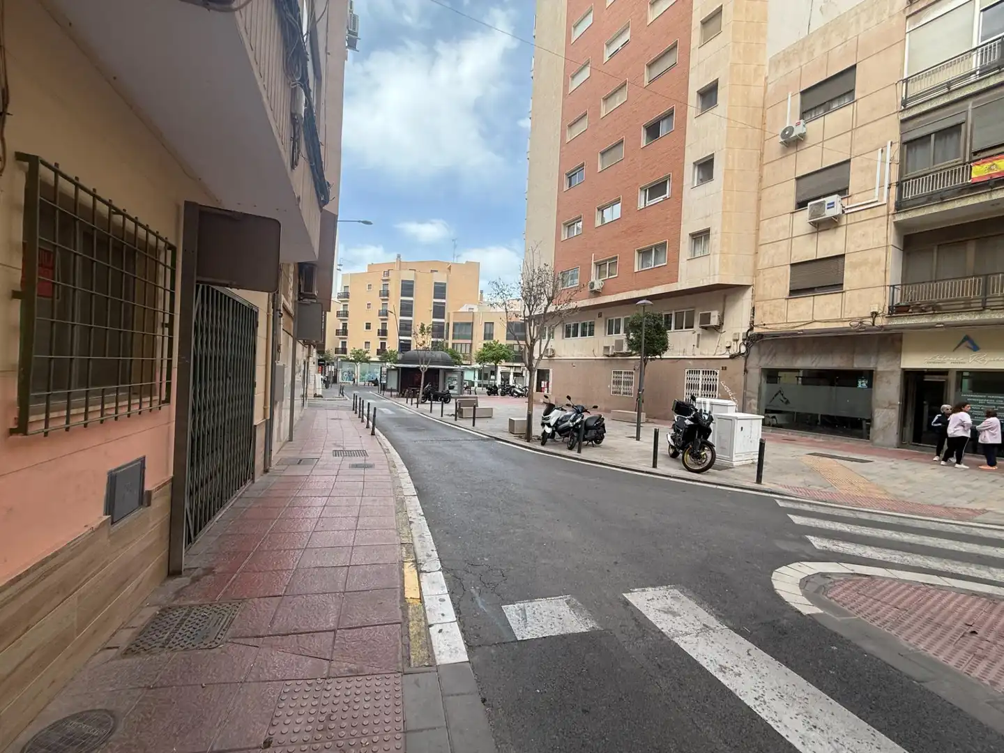 Außenansicht von Wohnung zur Miete in Almería mit Klimaanlage