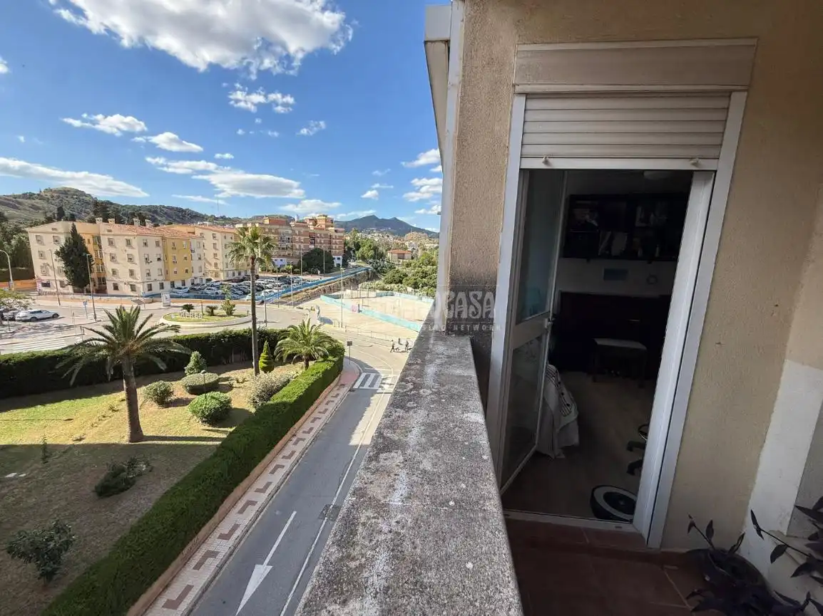 Vista exterior de Piso en venta en Málaga con Terraza