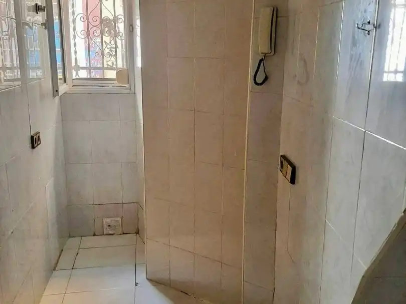 Badezimmer von Büro zur Miete in Sevilla