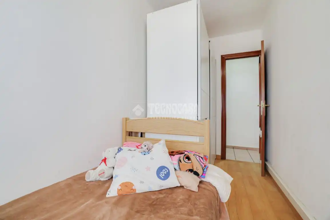 Bedroom of Flat for sale in Ripollet  with Air Conditioner and Balcony