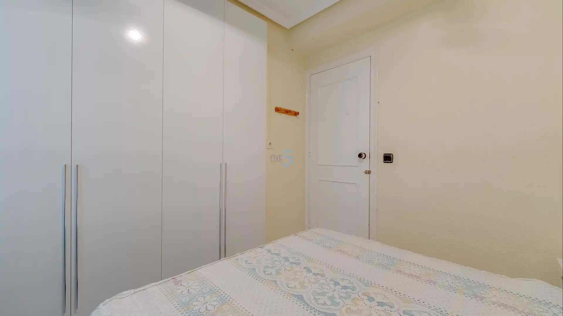 Flat with terrace for sale in Playa de los Locos, imagen 9
