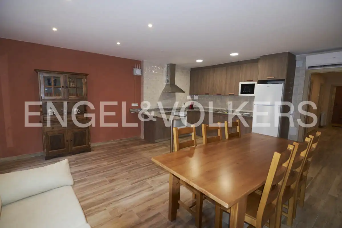 Casa pareada con terraza en venta en Carrer Major 57
